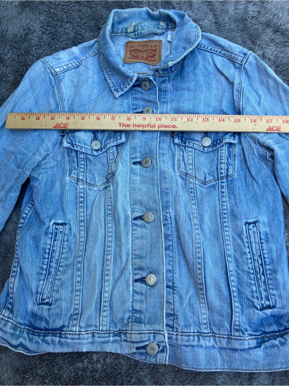 Levi's Light Blue Denim Jean Jacket Distressed Thrashed Size M - Picture 4 of 13